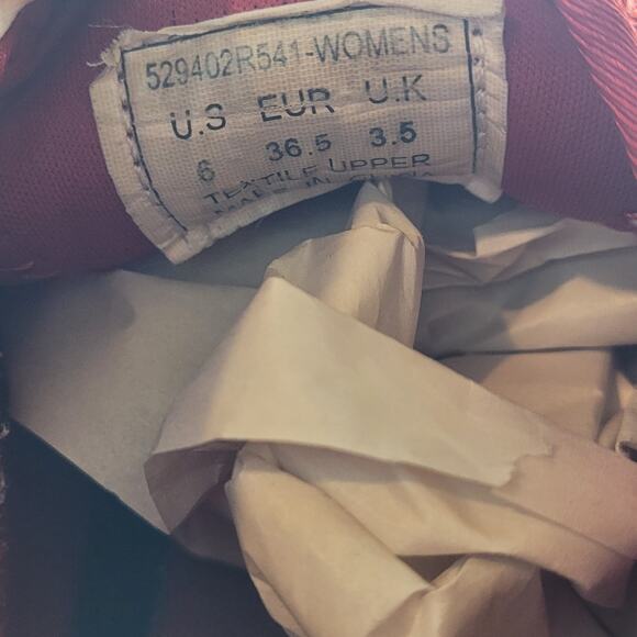 Levi's trip mesh red women's size 6 - Picture 9 of 9